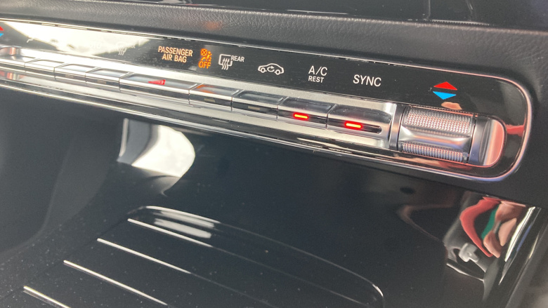 Mercedes-Benz CLA 220d AMG Line Premium 4dr Tip Auto Diesel Saloon